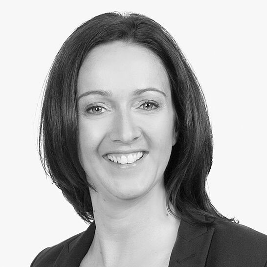 Portraitbild der Referentin in schwarz-weiß, Marion Lenz
