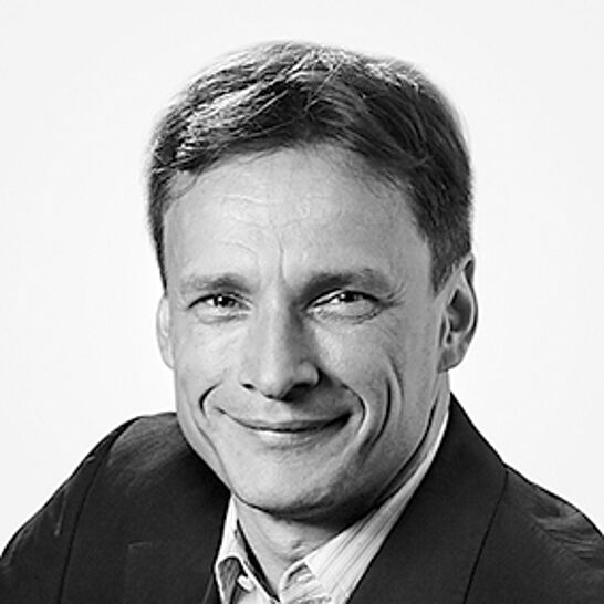 [Translate to Deutsch (Schweiz):] Portraitbild des Referenten in schwarz-weiß, Dr. Stiller